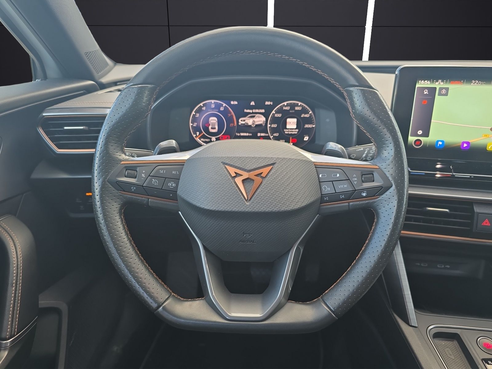 Fahrzeugabbildung CUPRA Formentor 1.5 TSI DSG ACC KAMERA LED