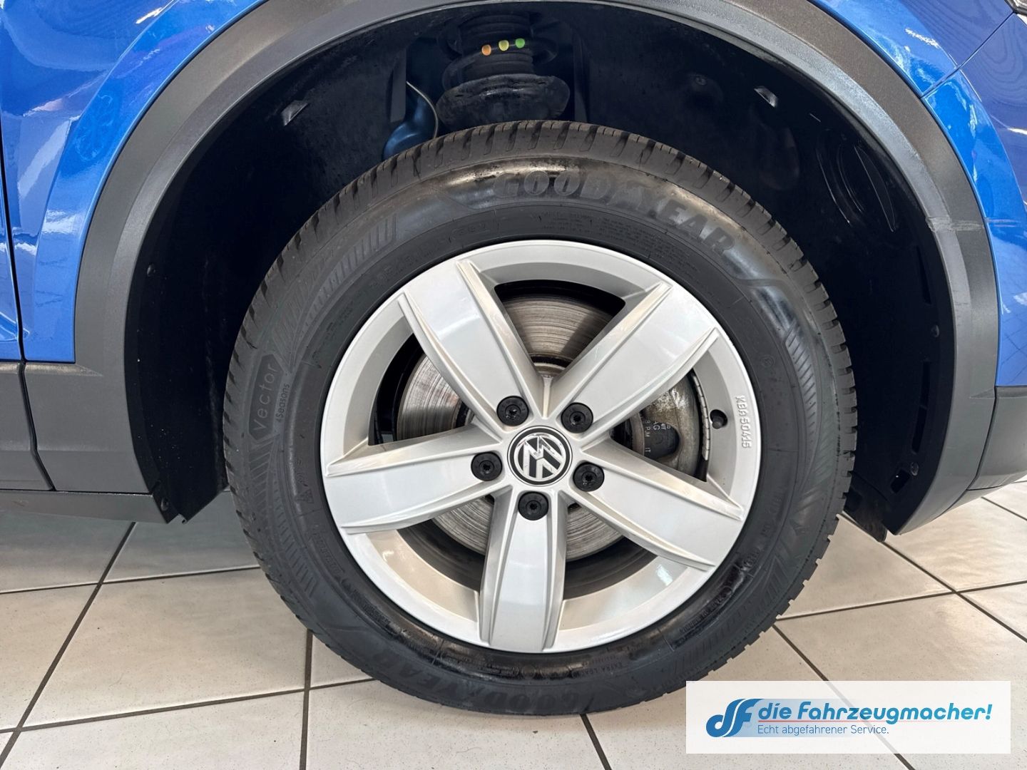 Fahrzeugabbildung Volkswagen T-Roc Style Mehrzonenklima Ambientebeleuchtung S