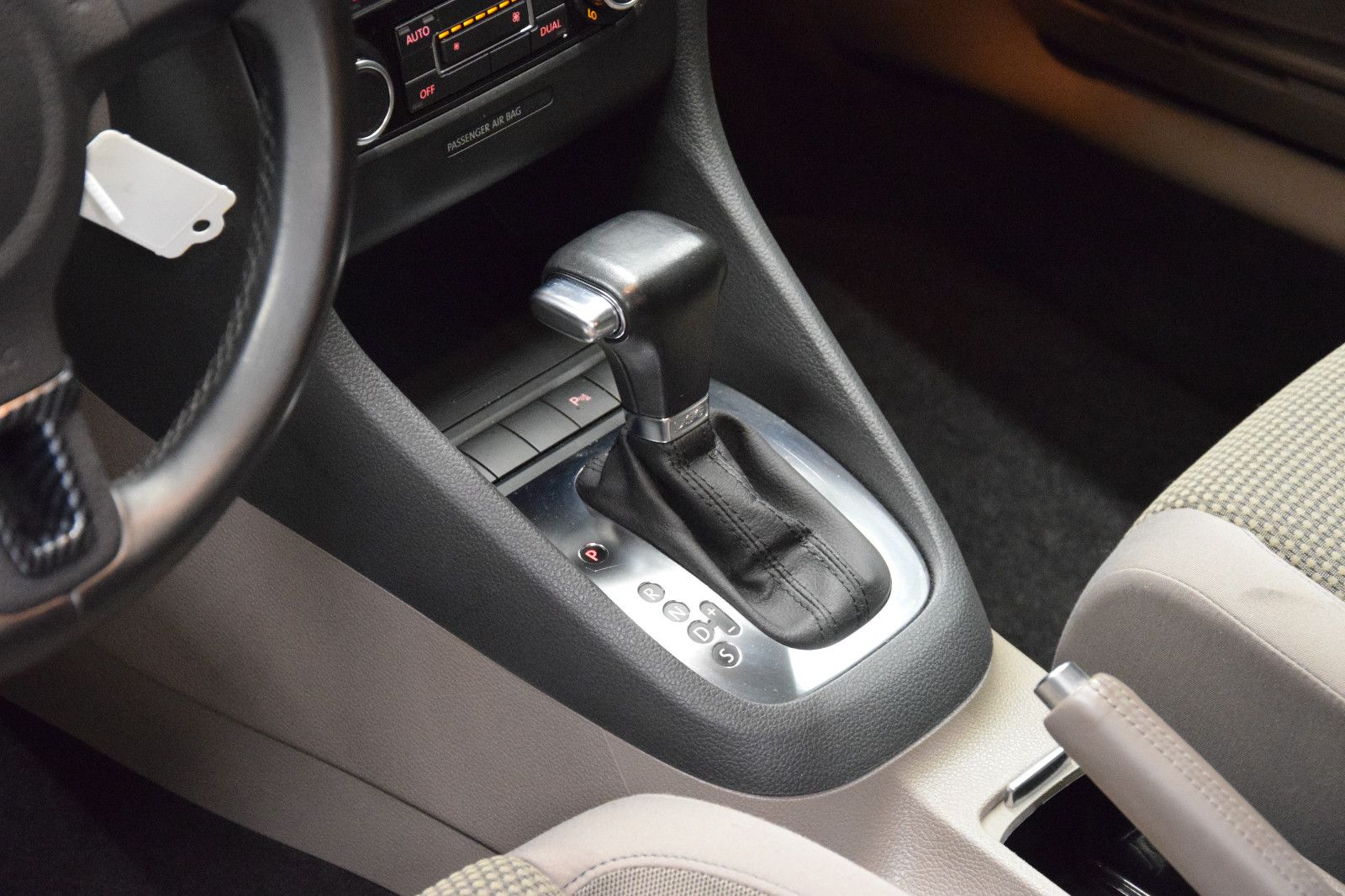 Fahrzeugabbildung Volkswagen Golf VI Comfortline PDC AHK