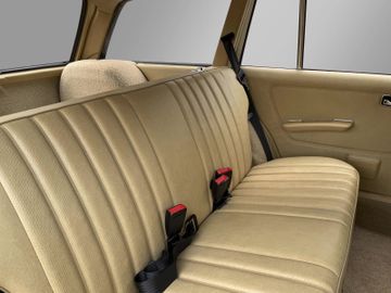 Mercedes-Benz W123 200 T*1.Hand*1.Lack*Kein Rost*Original*