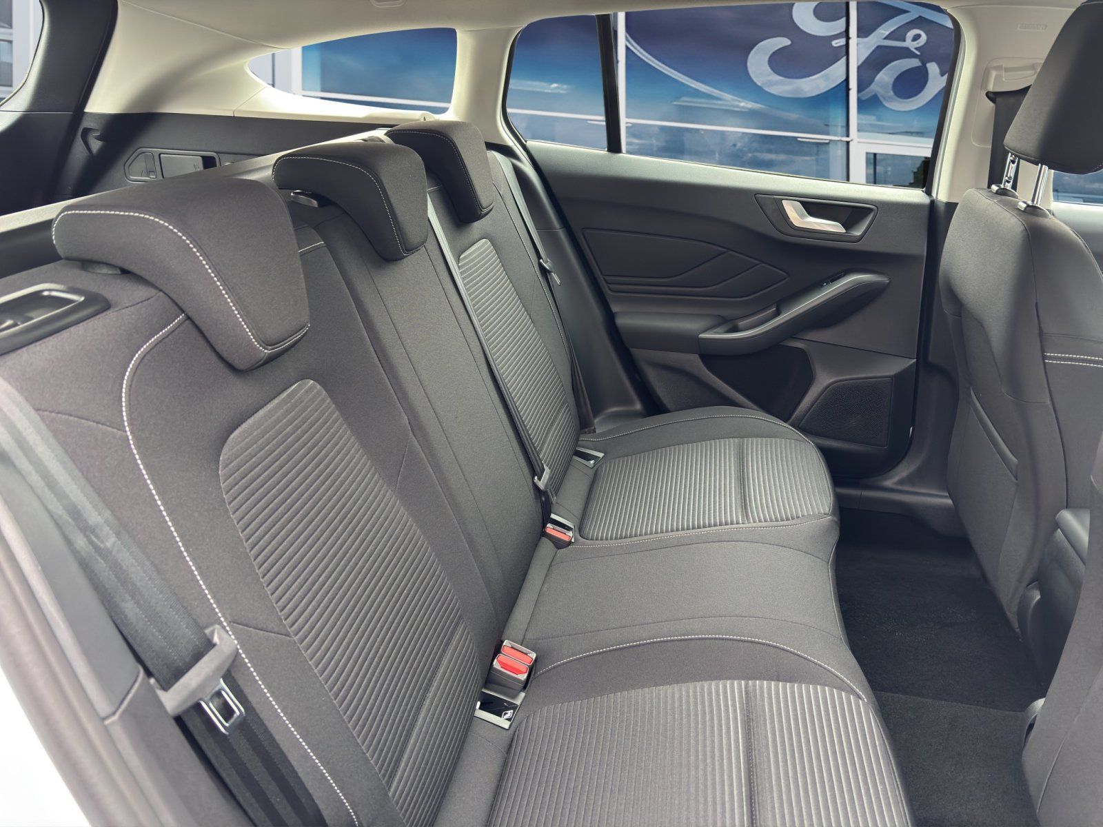 Fahrzeugabbildung Ford Focus Titanium #Winterpaket