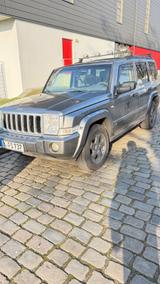 Jeep Commander 4.7 Autom. - - Jeep Commander mit Benzin-Antrieb: Geländewagen