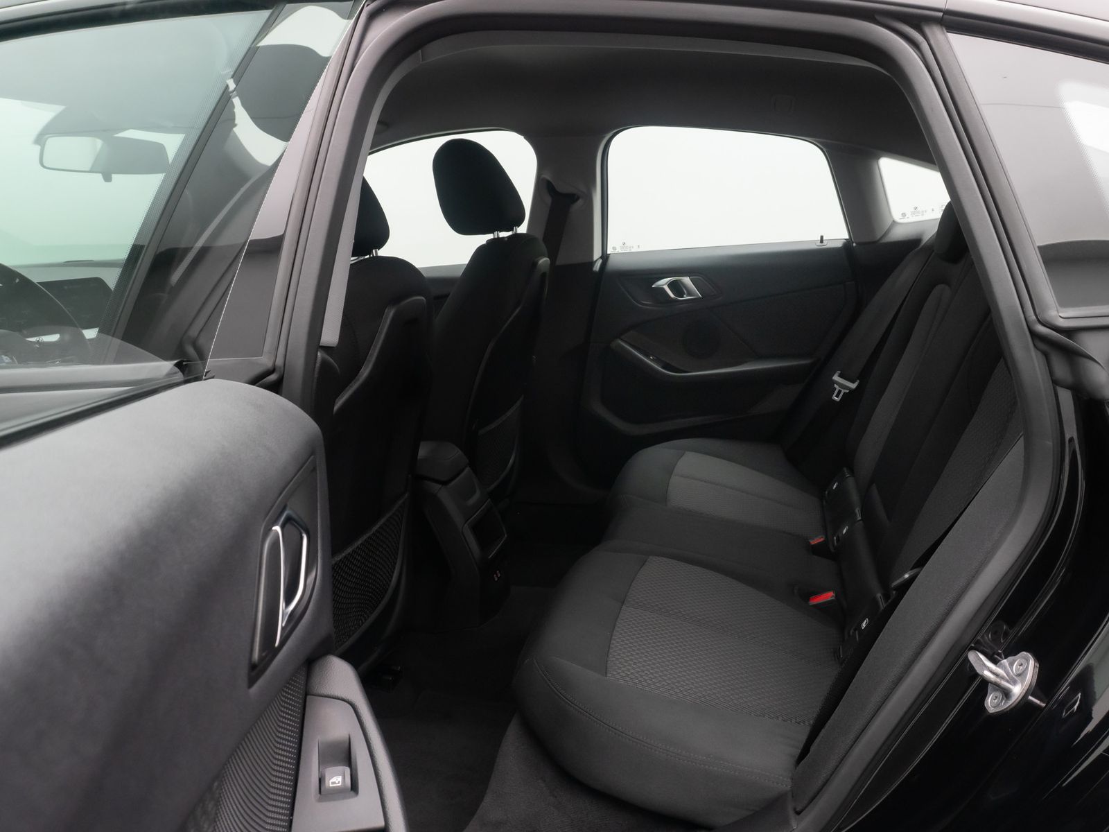 Fahrzeugabbildung BMW 218 Gran Coupé GeschwindigReg PDC DAB CockpitPr