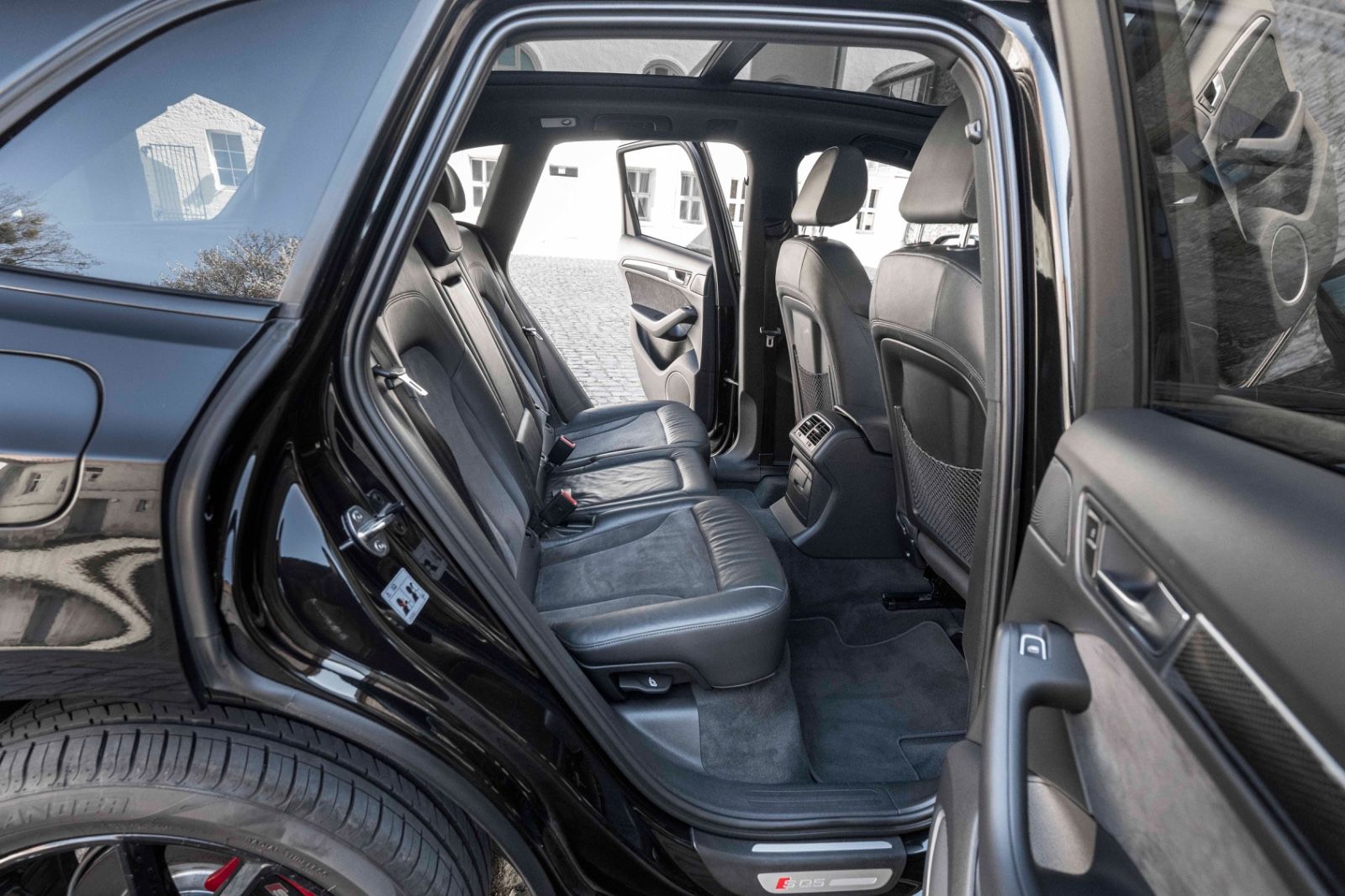 Fahrzeugabbildung Audi SQ5 3.0TFSI QUATTRO B&O BIXENON KAM NAV ALC PANO