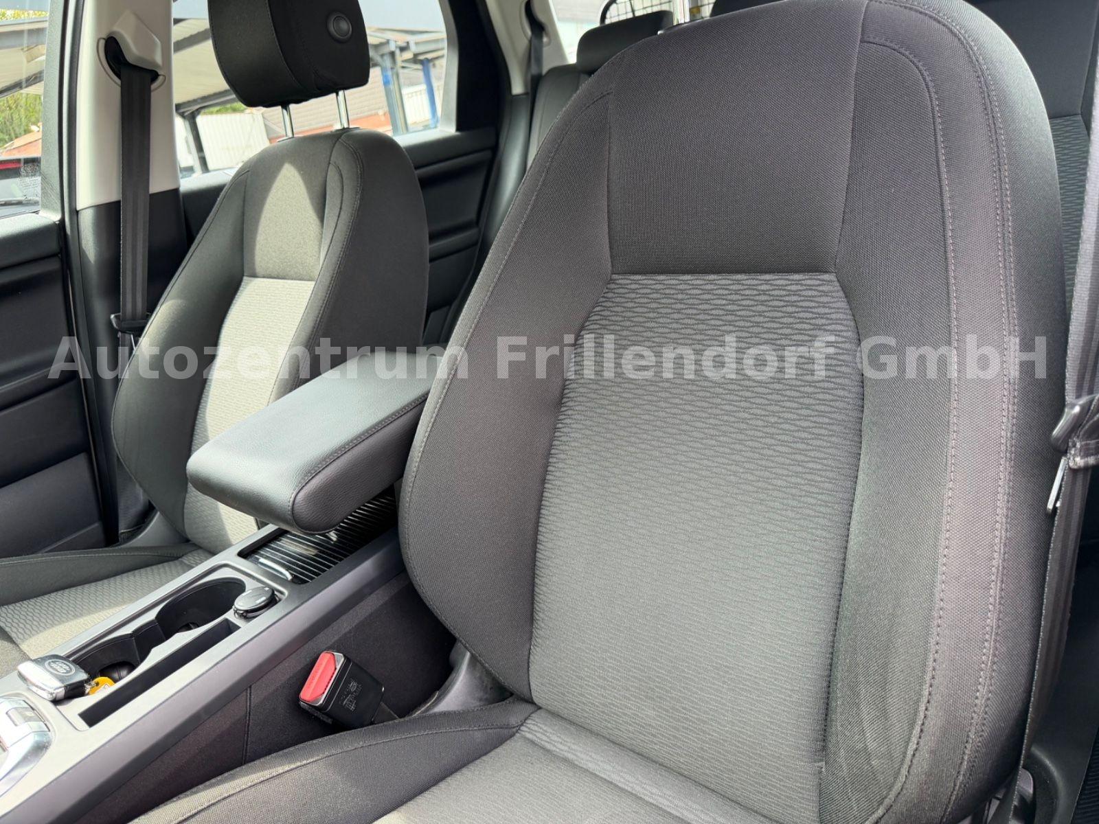 Land Rover Discovery Sport Pure NAVI/XENON/PANO!!
