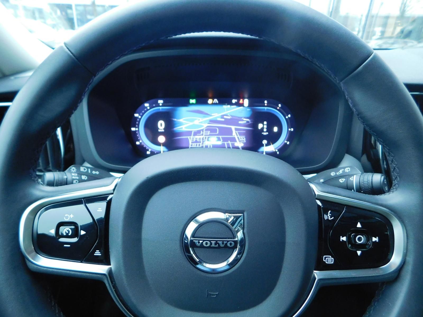 Fahrzeugabbildung Volvo XC60 B4 D Plus Dark