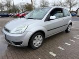 Ford Fiesta 1,3 44 kW Fun Silber TÜV Neu Anfänger