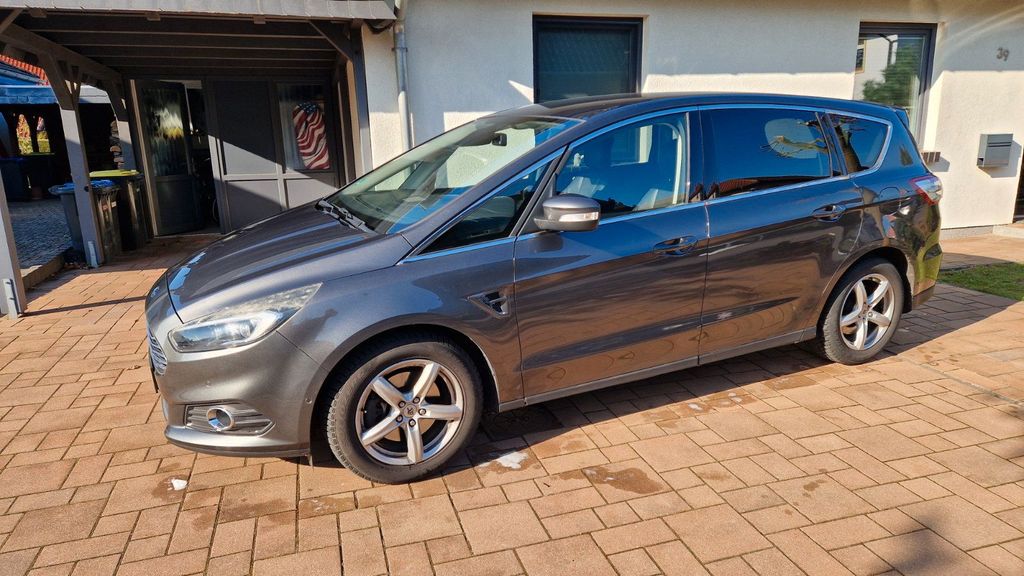 Image of Ford S-Max