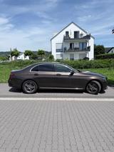 Mercedes-Benz E 200 4MATIC AVANTGARDE Autom. AVANTGARDE - gebrauchte Mercedes-Benz E 200 aus dem Jahr 2017