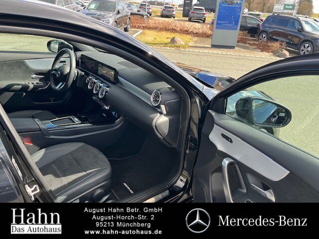 Fahrzeugabbildung Mercedes-Benz A 200 AMG/NIGHT/LED/KAM./DISTRO./AMBI/19ZOLL