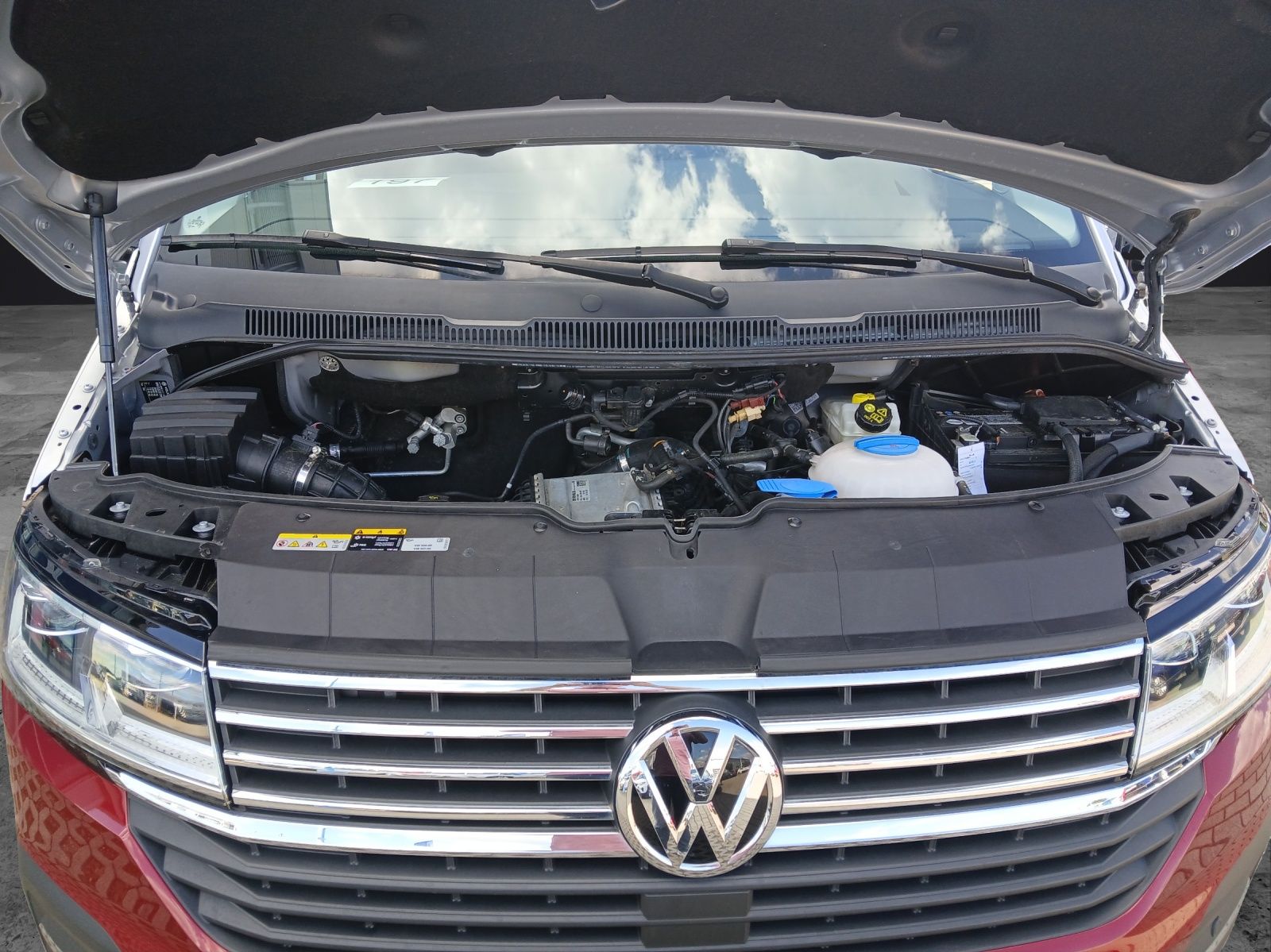 Fahrzeugabbildung Volkswagen T6 Multivan T6.1 TDI Exclusive DSG STH LED AHK N