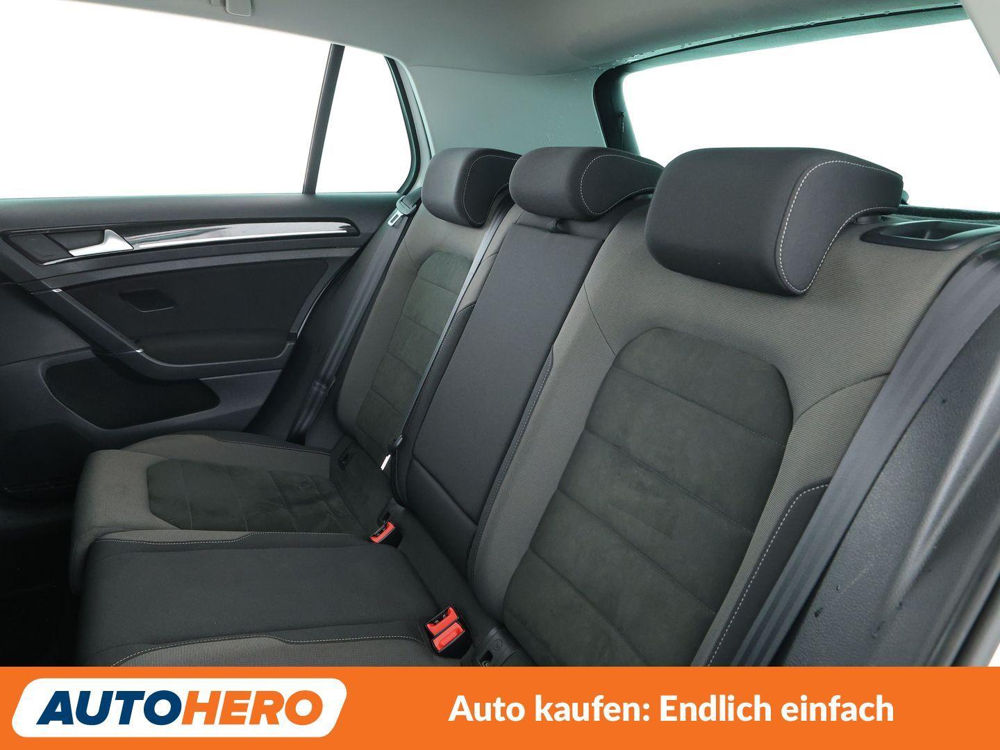 Volkswagen Golf VII 1.5 TSI ACT Highline BMT Aut.*NAVI*LED*
