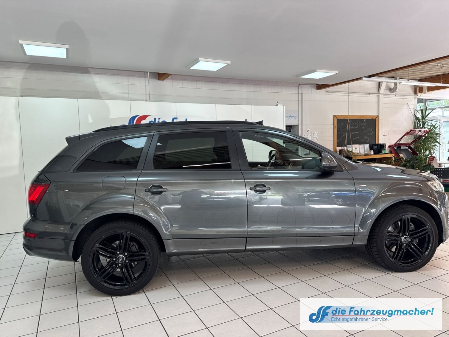 Fahrzeugabbildung Audi Q7 3.0 TDI quattro S line Plus Edition 7.Si.AHK