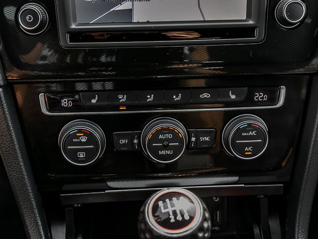 Volkswagen Golf VII GTI Performance BMT Navi Winterräder