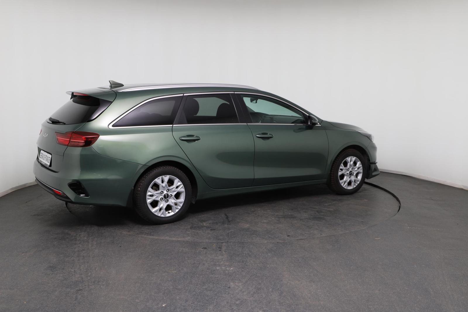 Kia Ceed SW 1.5 T-GDI Gold  *NAVI*LED*SHZ*Kamera*