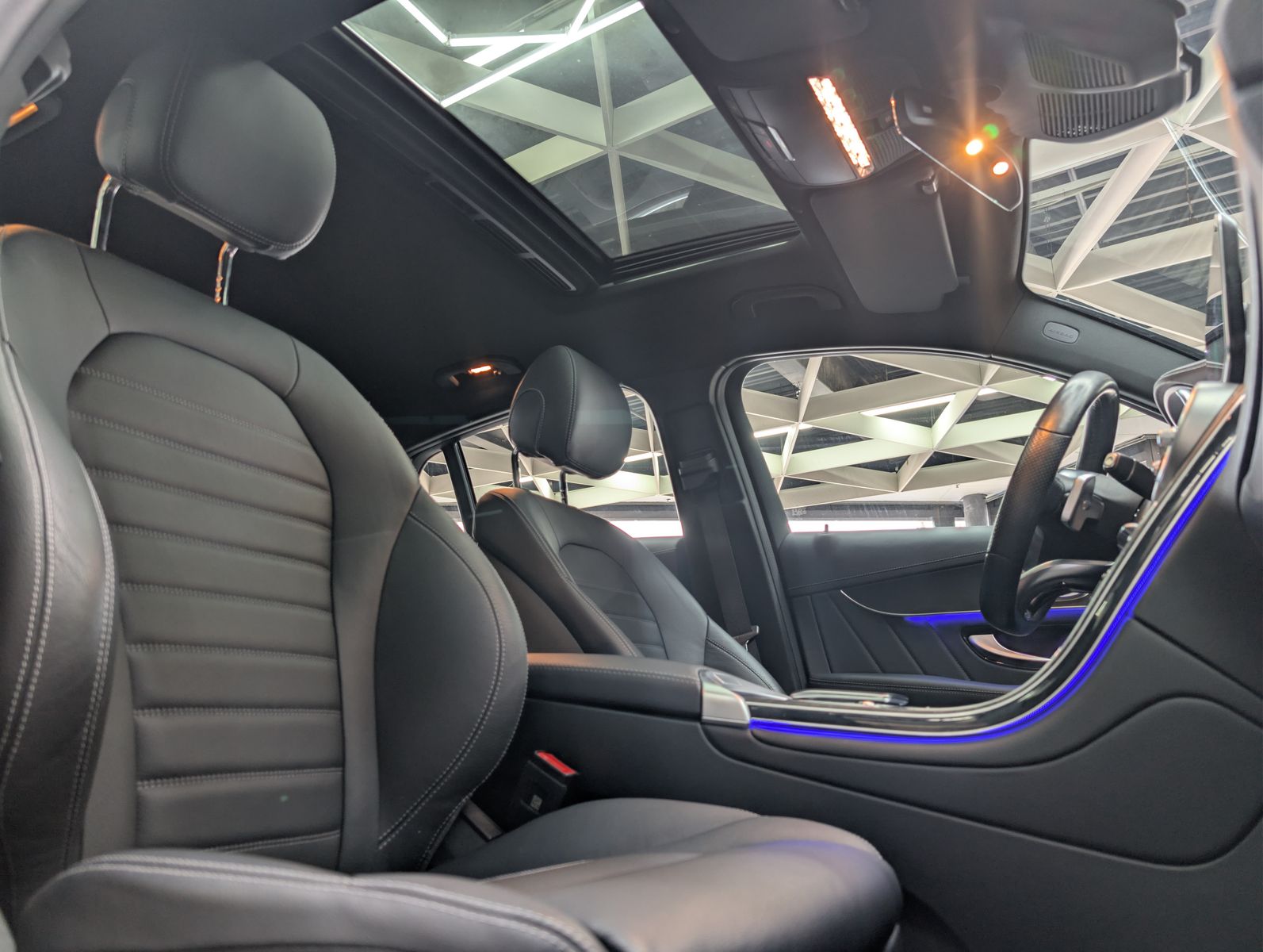 Fahrzeugabbildung Mercedes-Benz GLC 220 d Coupé 4M AMG PANO*360*HuD*MEMO*20"Voll