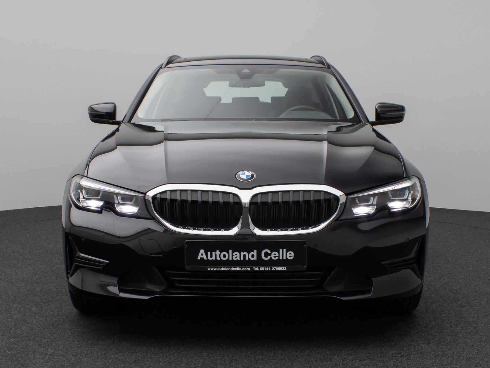 Fahrzeugabbildung BMW 318i GeschwindigReg DAB Alarm Kamera Sportsitz