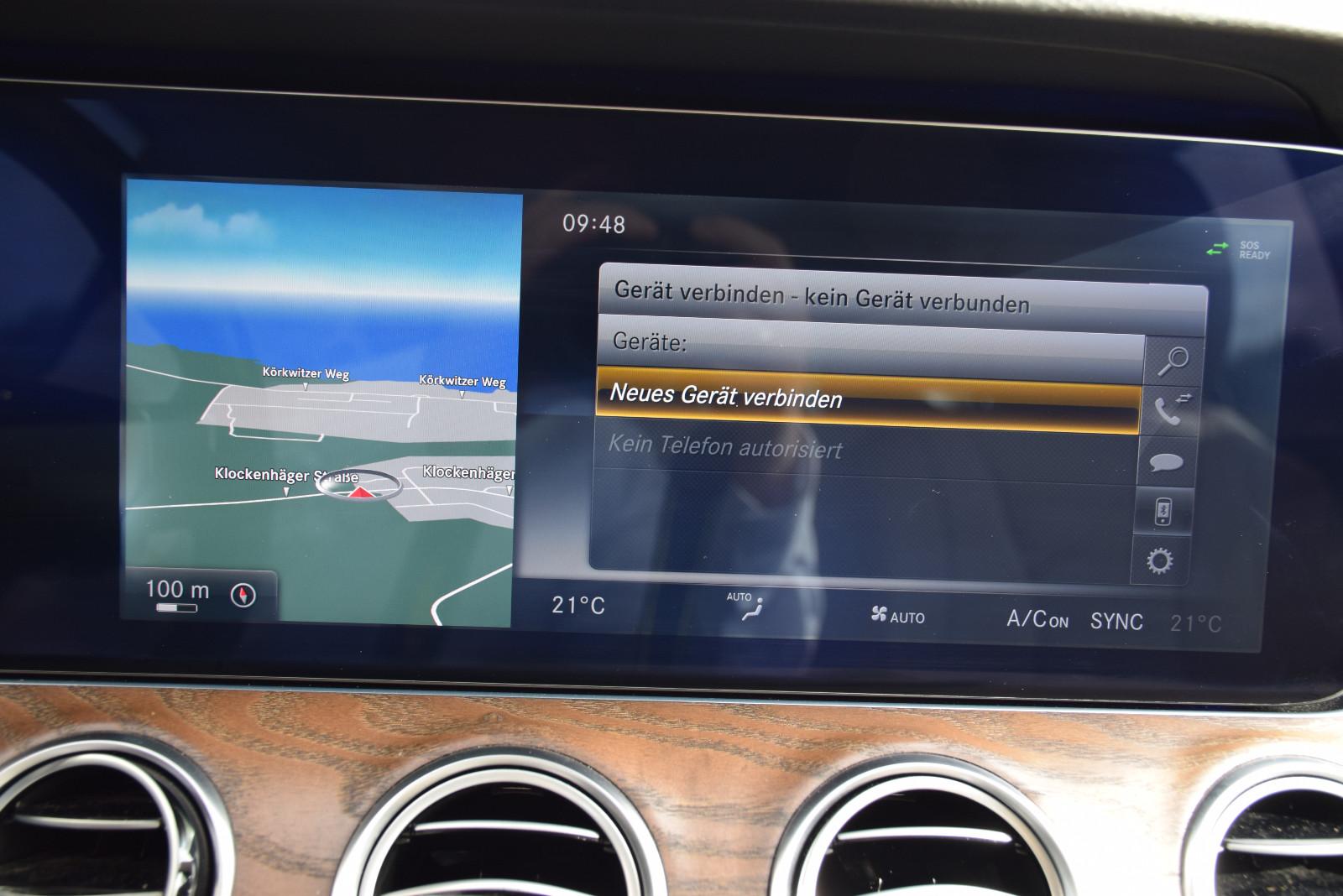 Mercedes-Benz E 220 d T-Modell Avantgarde LED KAMERA AHK SHZ
