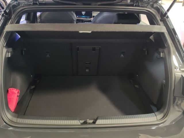 Fahrzeugabbildung Volkswagen Golf R-LINE 1,5 TSI ACC KAMERA PDC APP CONNECT D