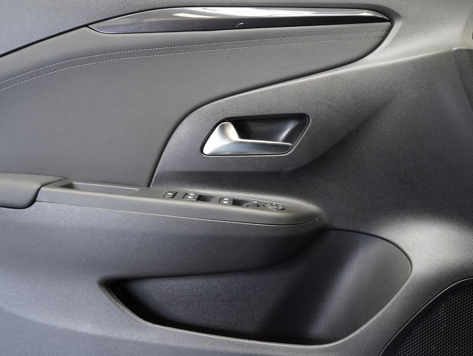 Fahrzeugabbildung Opel Corsa F 1.2 Turbo Elegance DAB/LED/PDC/SHZ