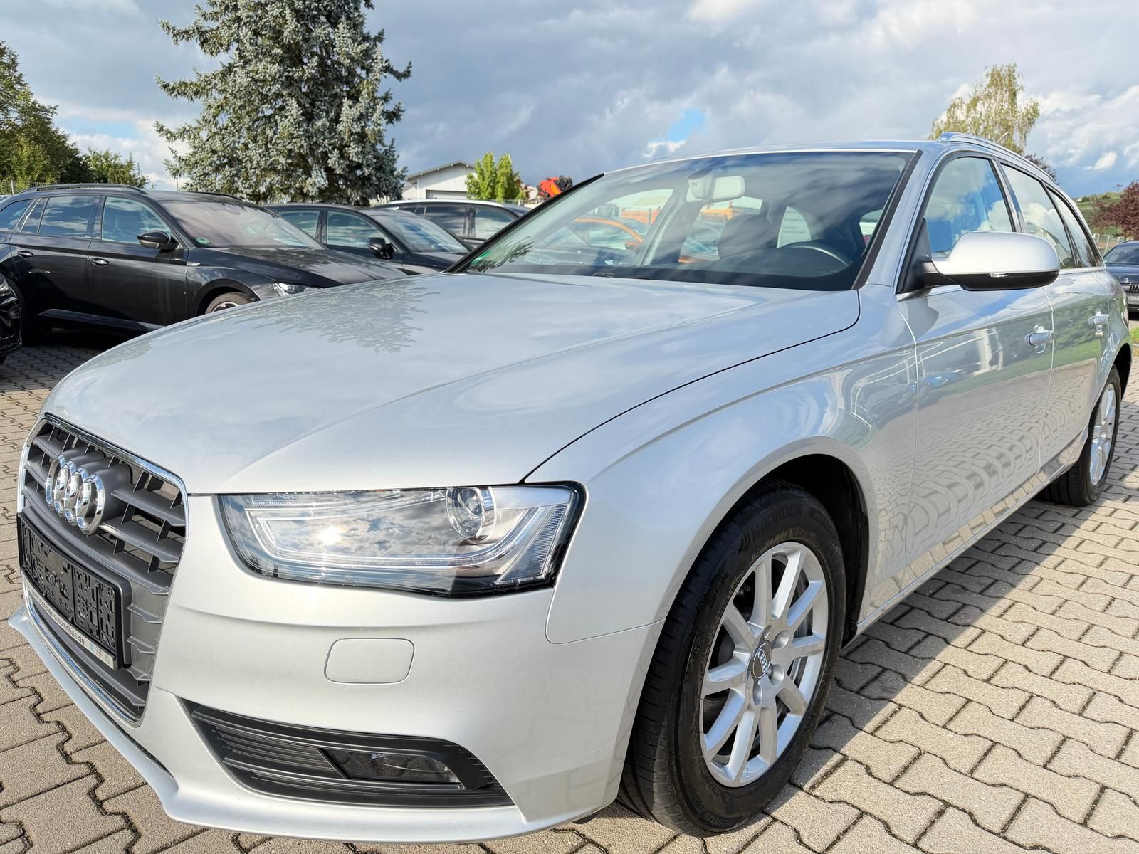 Audi A4 - 1