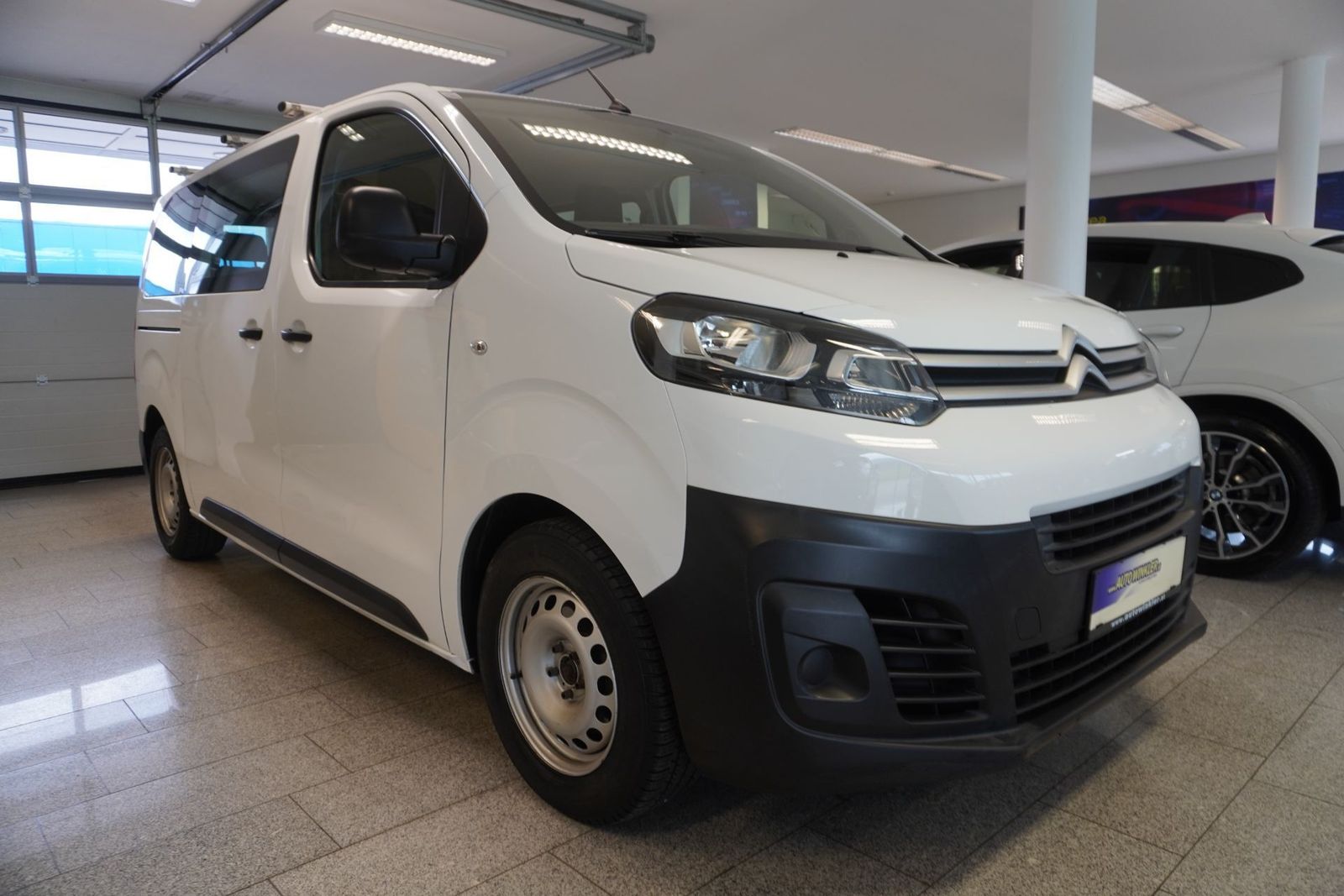Citroën Jumpy 1.5 BlueHDi Kombi 8Sitze/PDC/Klima  imagem 3