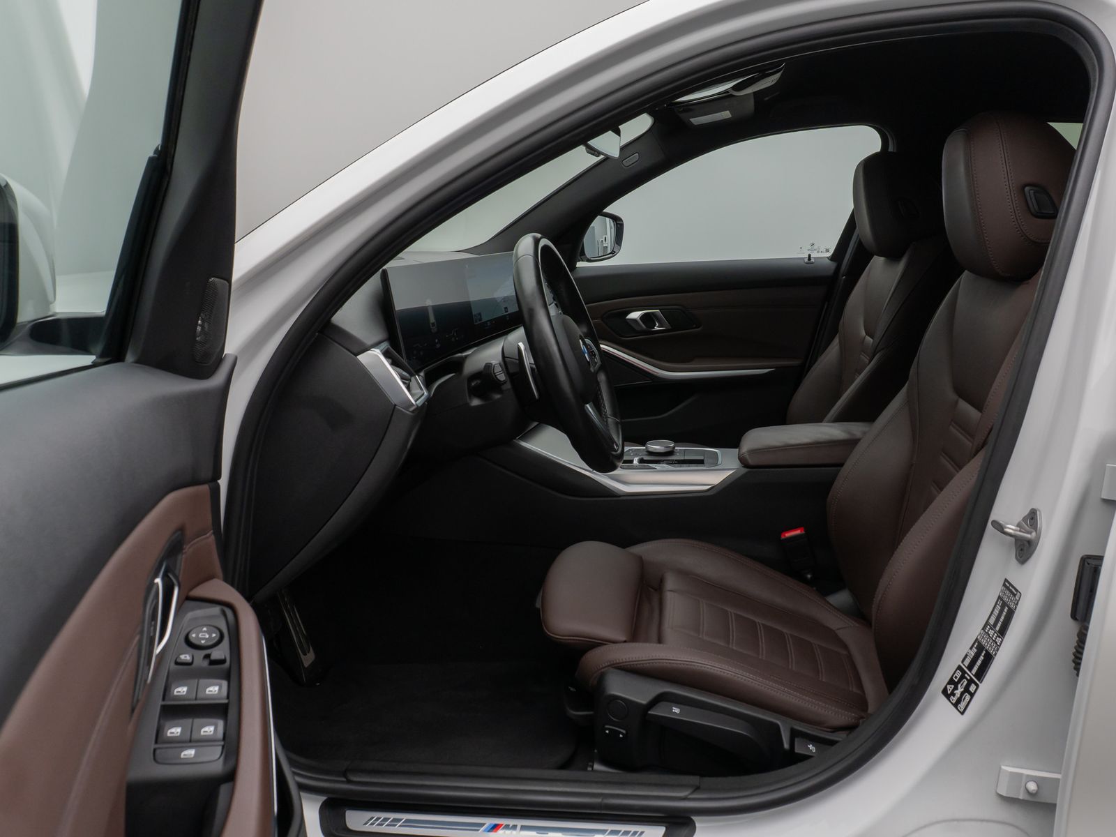 Fahrzeugabbildung BMW 320d  xD M Sport Kamera HUD DAB H/K Alarm 19Zoll