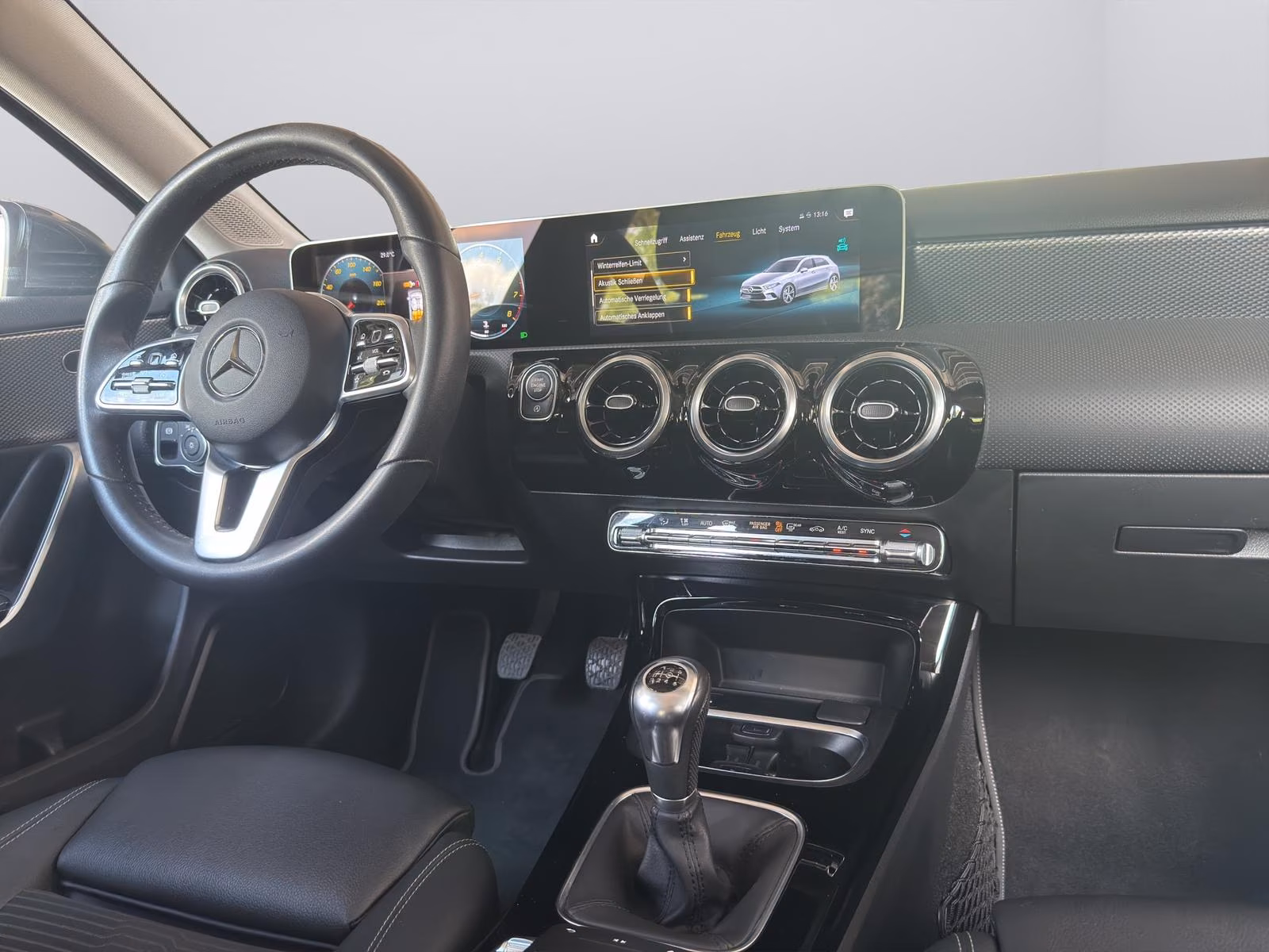Mercedes-Benz A 180|SHZG|NAVI|VIRT|PDC|TEMP|LM