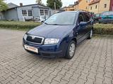Skoda Fabia Combi 1.4 16V - Skoda Fabia mit Benzin-Antrieb: Blau, Kombi, 1.4