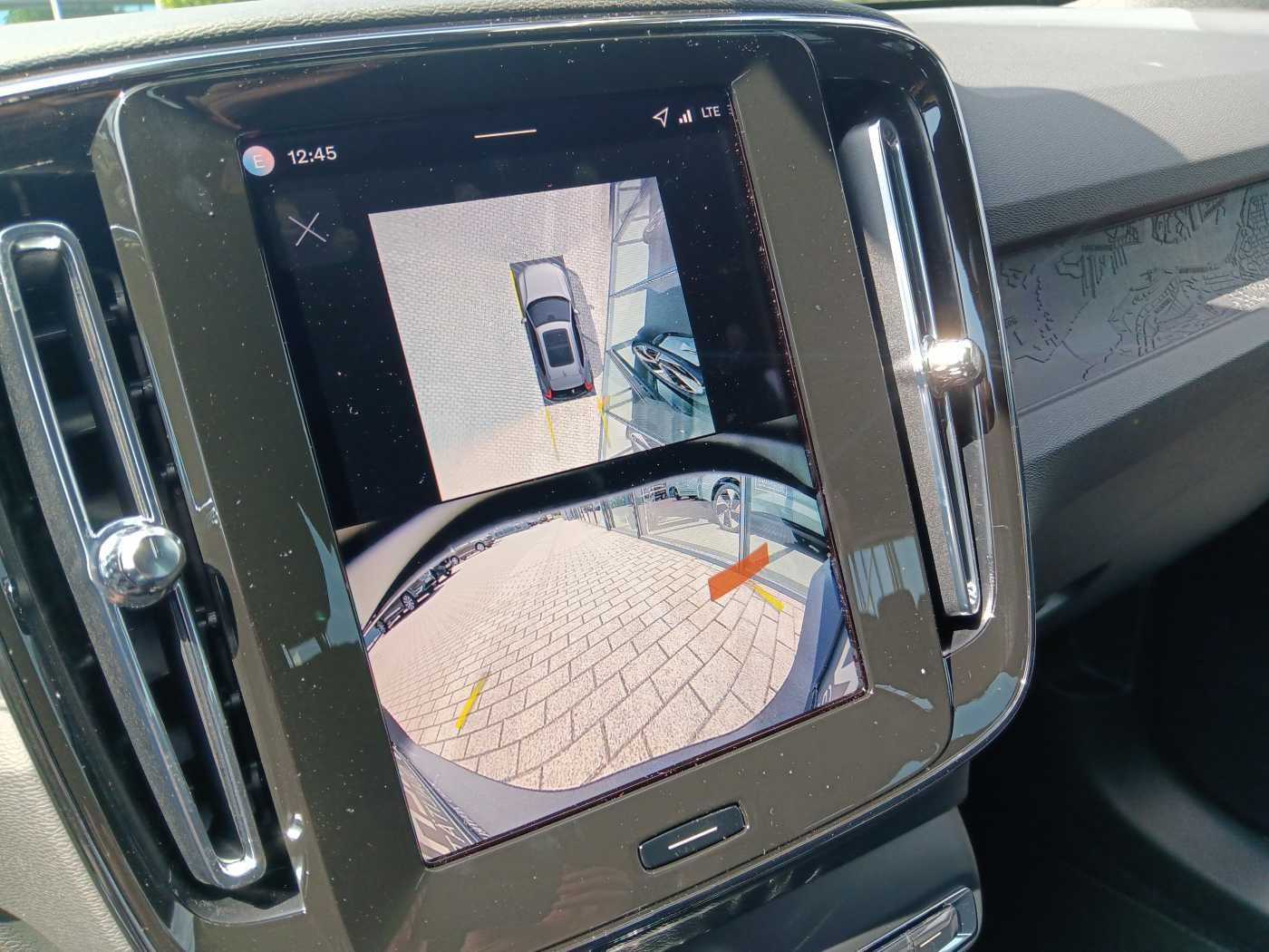 Fahrzeugabbildung Volvo EX40 Fully Electric Single M. Ext. Range Plus Bl
