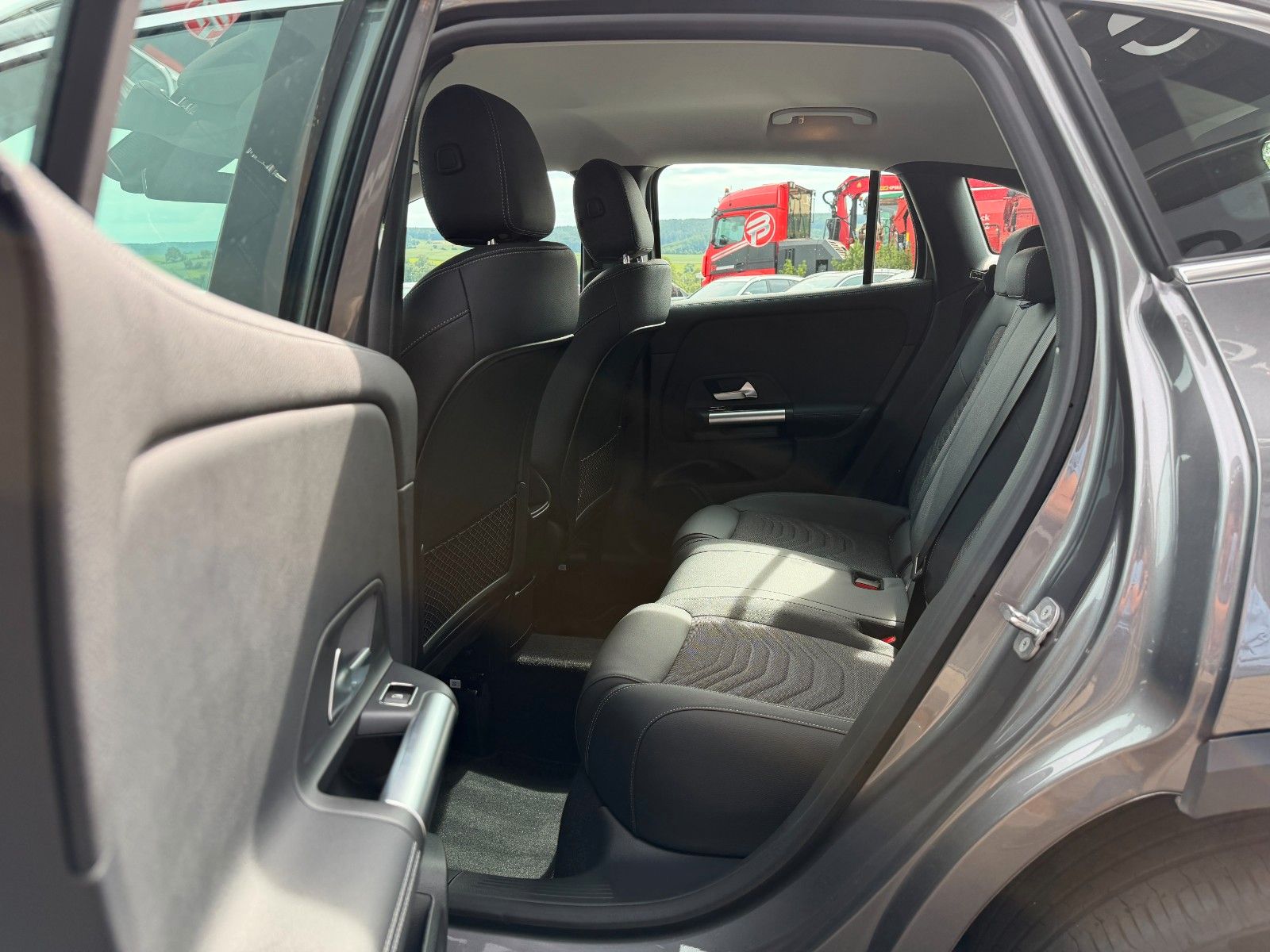 Fahrzeugabbildung Mercedes-Benz GLA 200 d Progressive AHK+TOTW+R-Kamera+Carplay