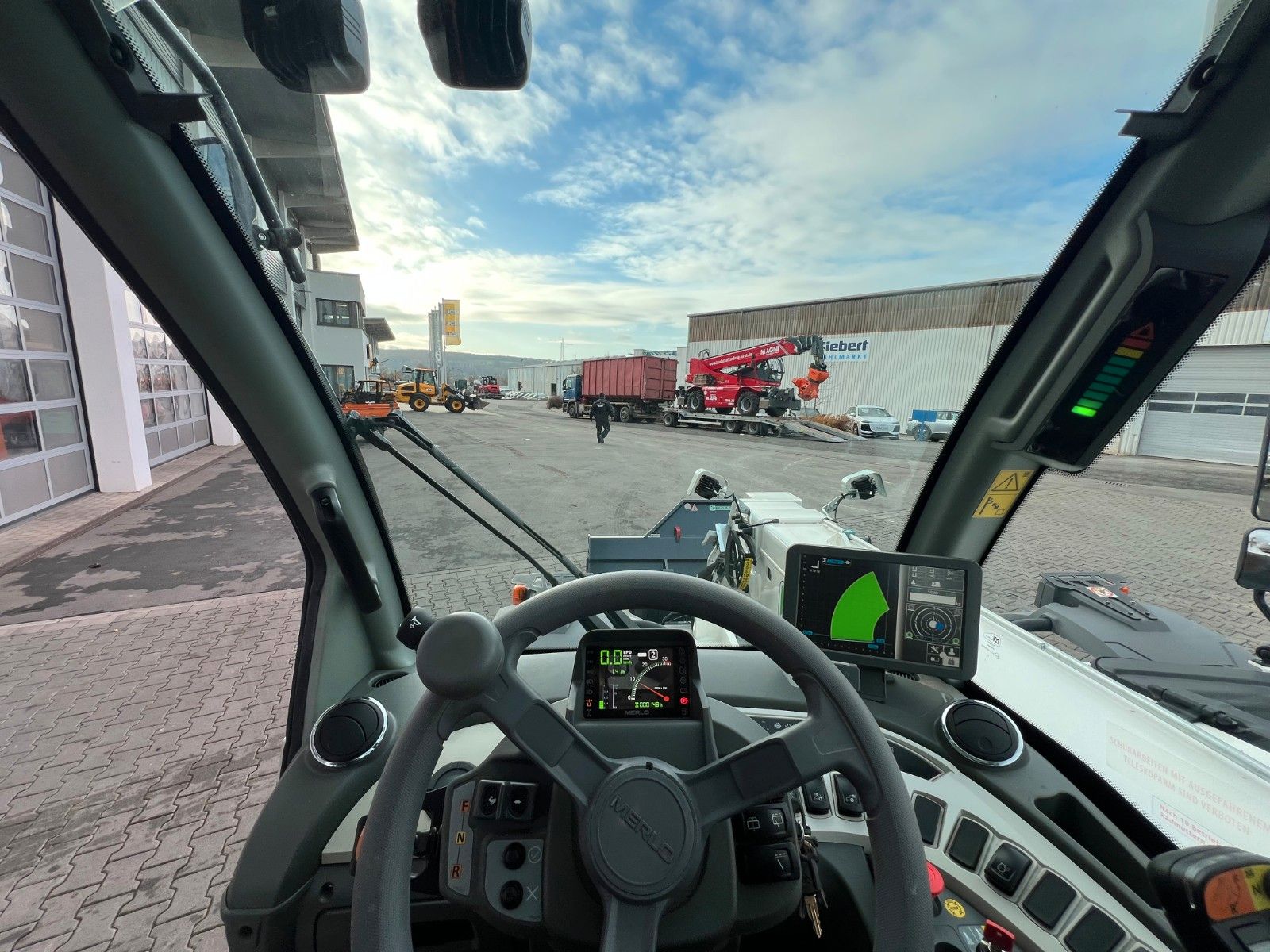 Fahrzeugabbildung Andere Merlo P35.11 / nur 148h! /  Pratzenabstützung