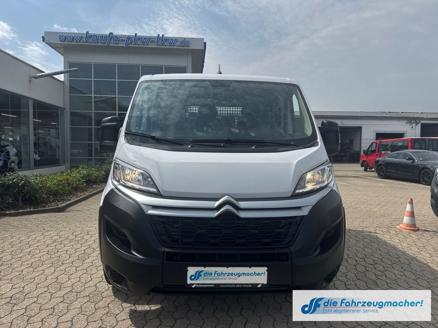 Fahrzeugabbildung Citroën Jumper Pritsche Doppelkabine DAB Spurhalteass. N
