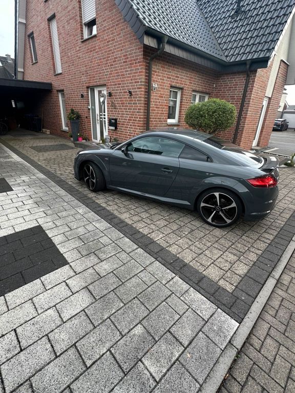 Image of Audi TT