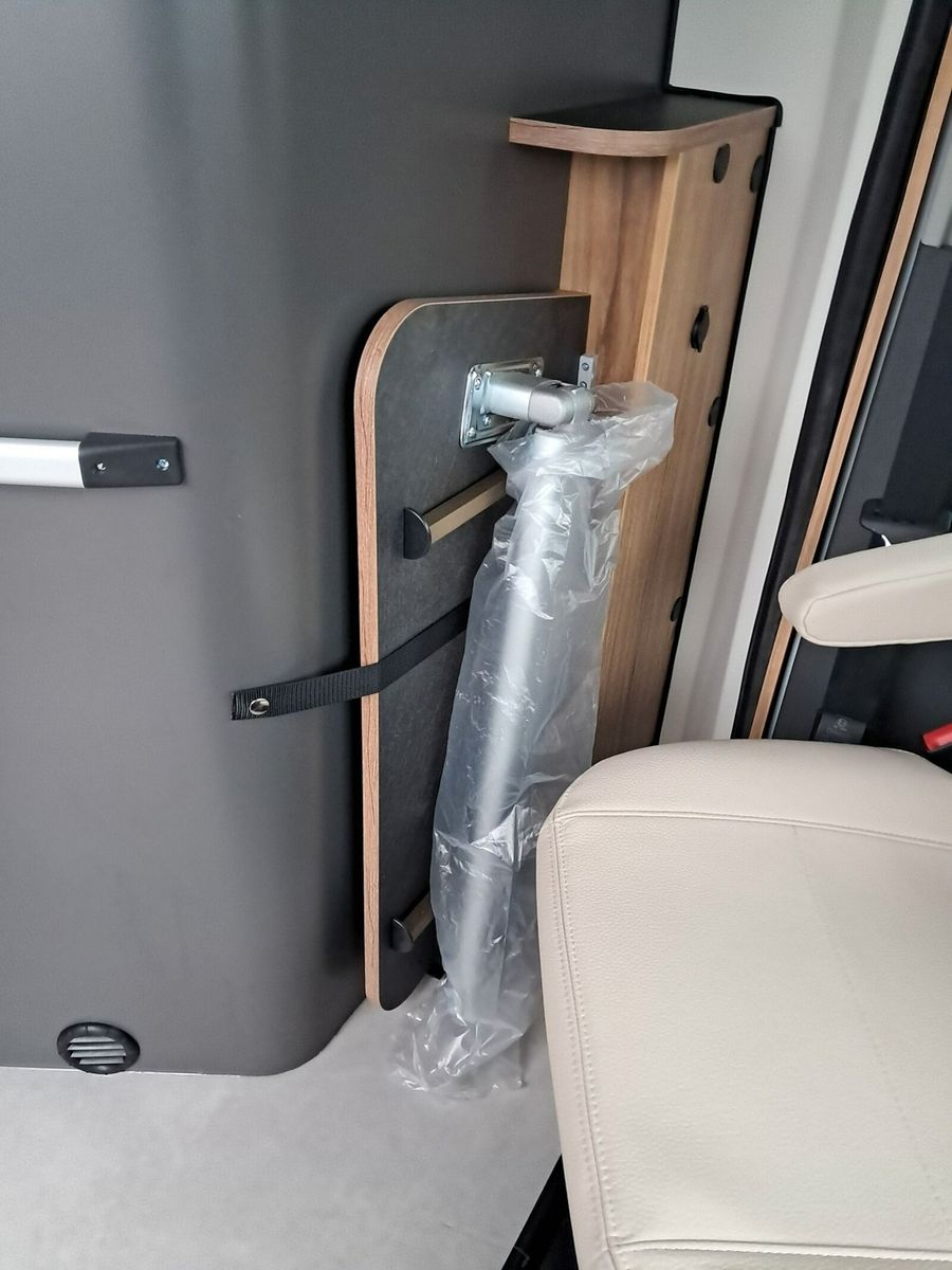 Fahrzeugabbildung Karmann Dexter 4x4 DE 570 AW 170 PS, Alufelgen, AHK TZ