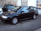 Skoda Octavia Combi 1.6 Tour, AHZV - Skoda Octavia aus 2007: Kombi
