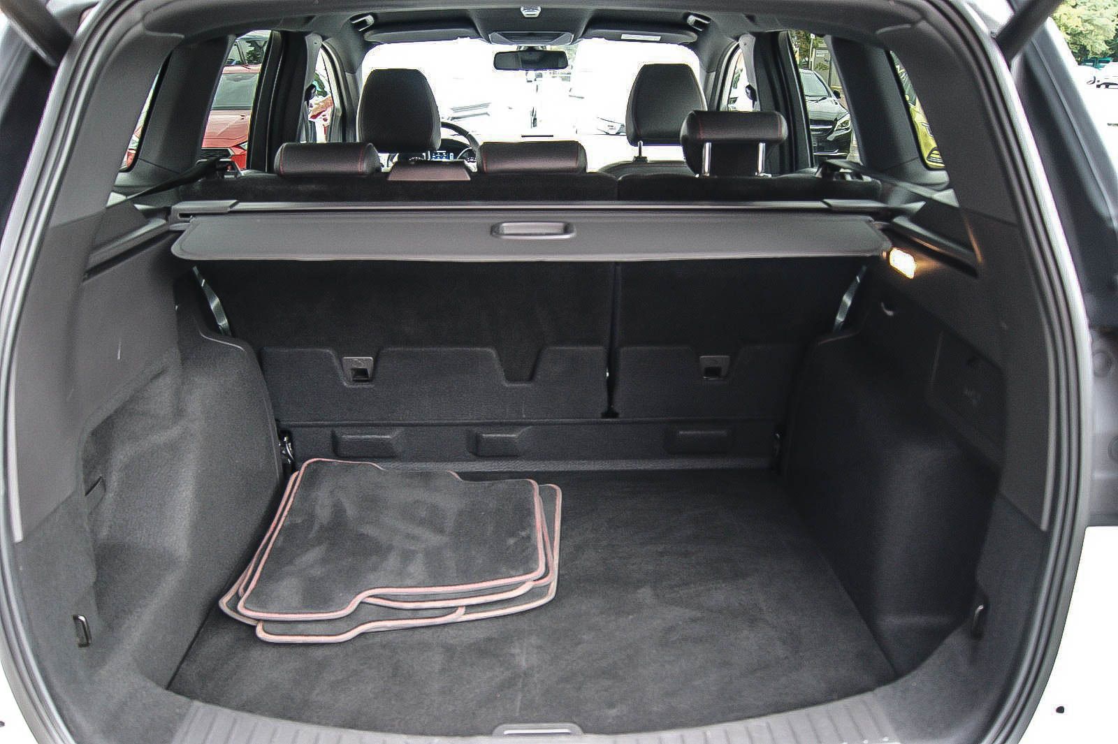 Fahrzeugabbildung Ford Kuga 15 EcoBoost 4x4 Auto ST-Line 1.HAND