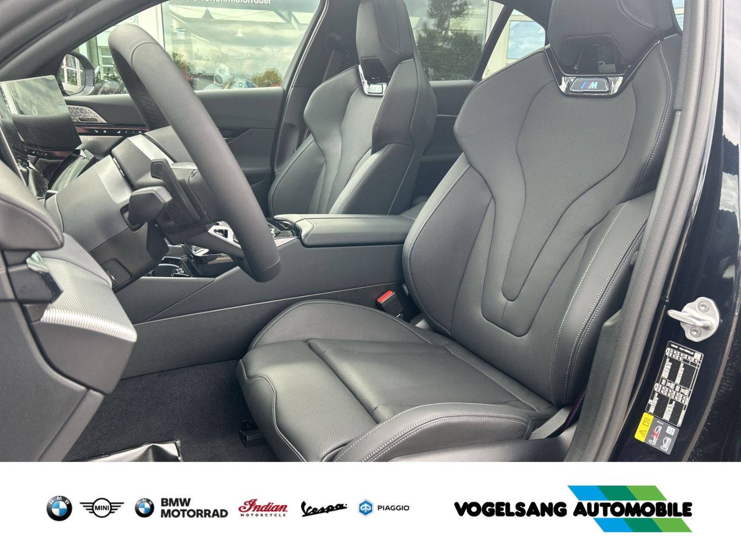 Fahrzeugabbildung BMW 550 e xDrive M Sport Park-Assistent Sportpaket H