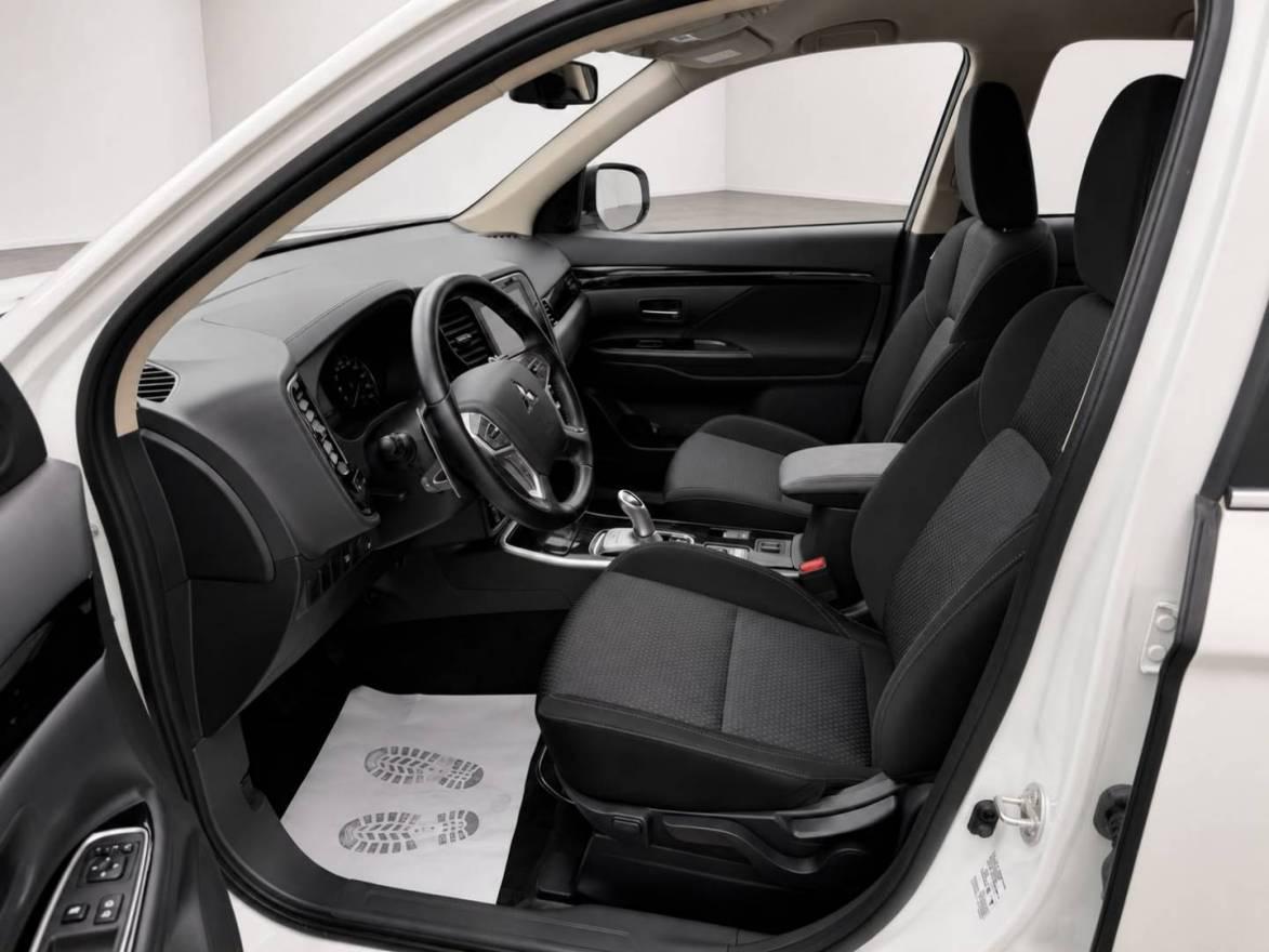Mitsubishi Plug-In Hybrid Outlander 2.4'Basis'