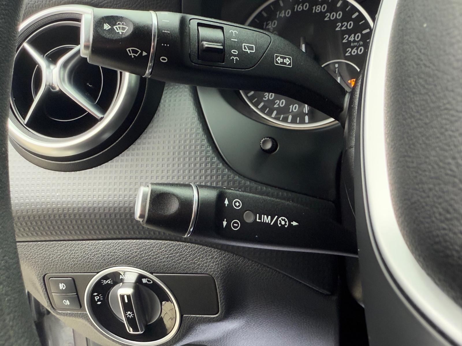 Mercedes-Benz A 250 4Matic *XENON*STANDHZG*NAVI*8 FACH*SHZ*