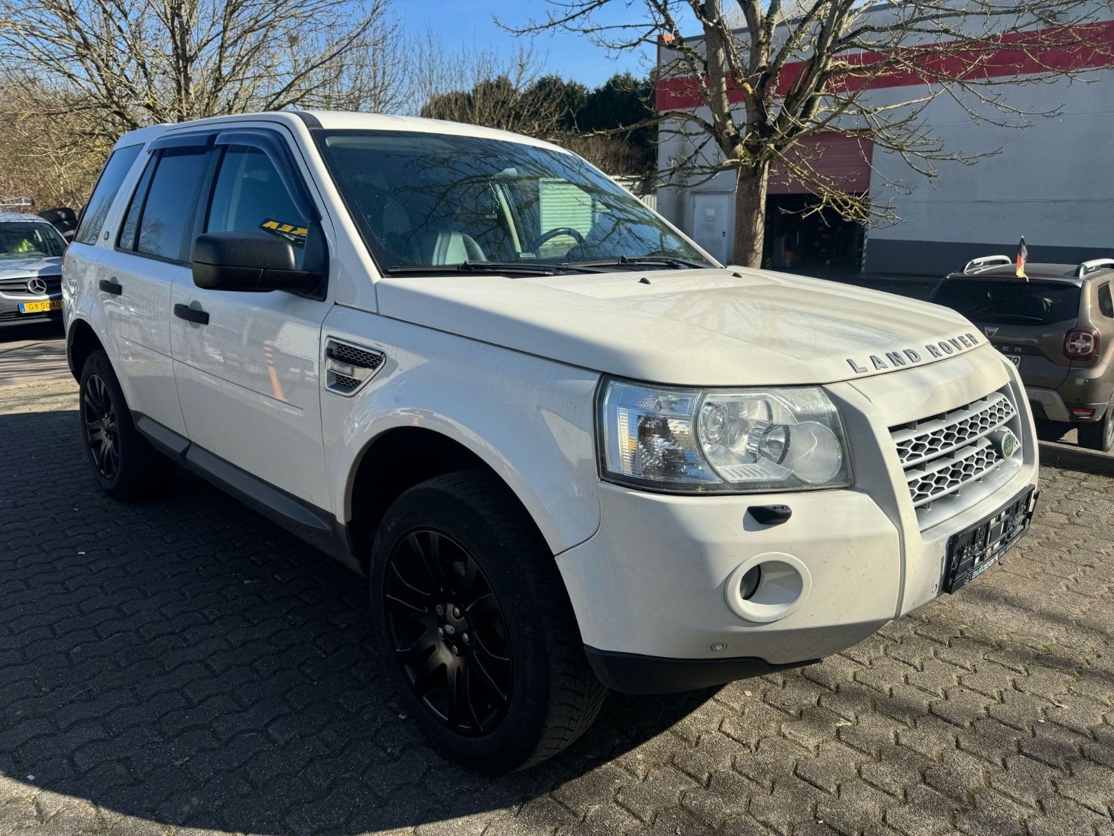 Fahrzeugabbildung Land Rover Freelander 2 HSE Leder+Navi+Xenon