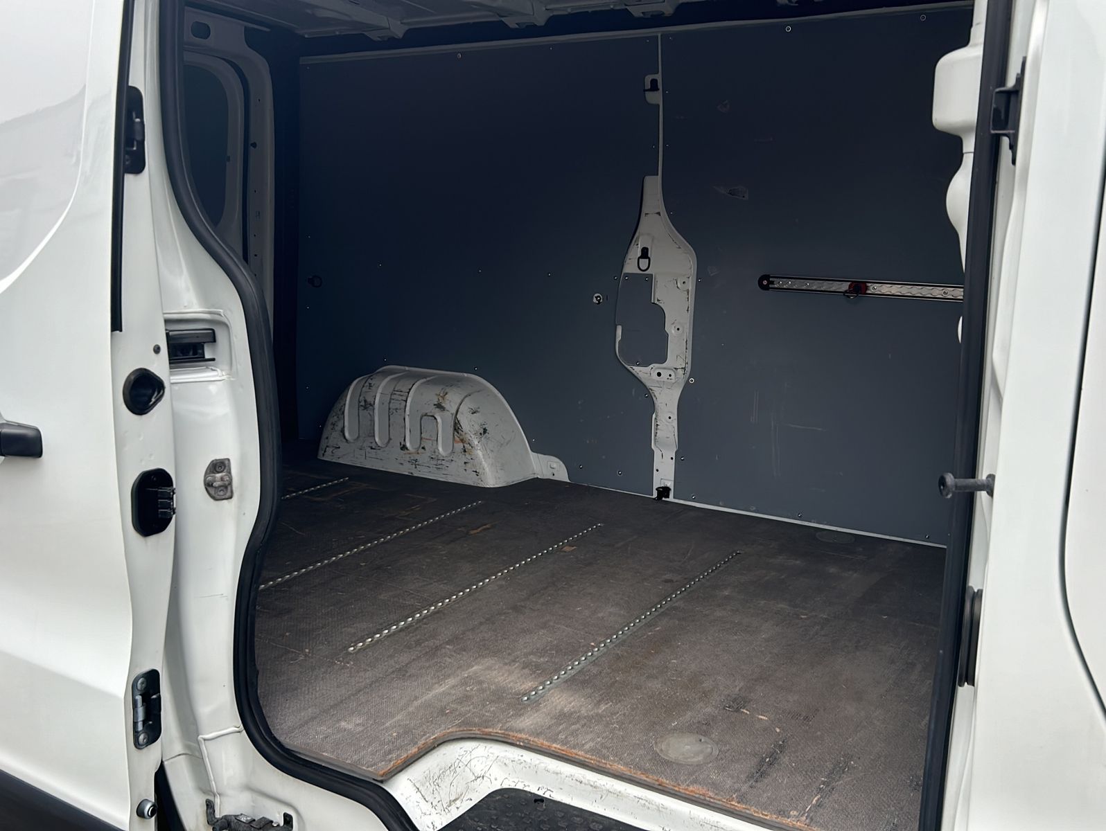 Fahrzeugabbildung Renault Trafic L2H1 2,9t Komfort