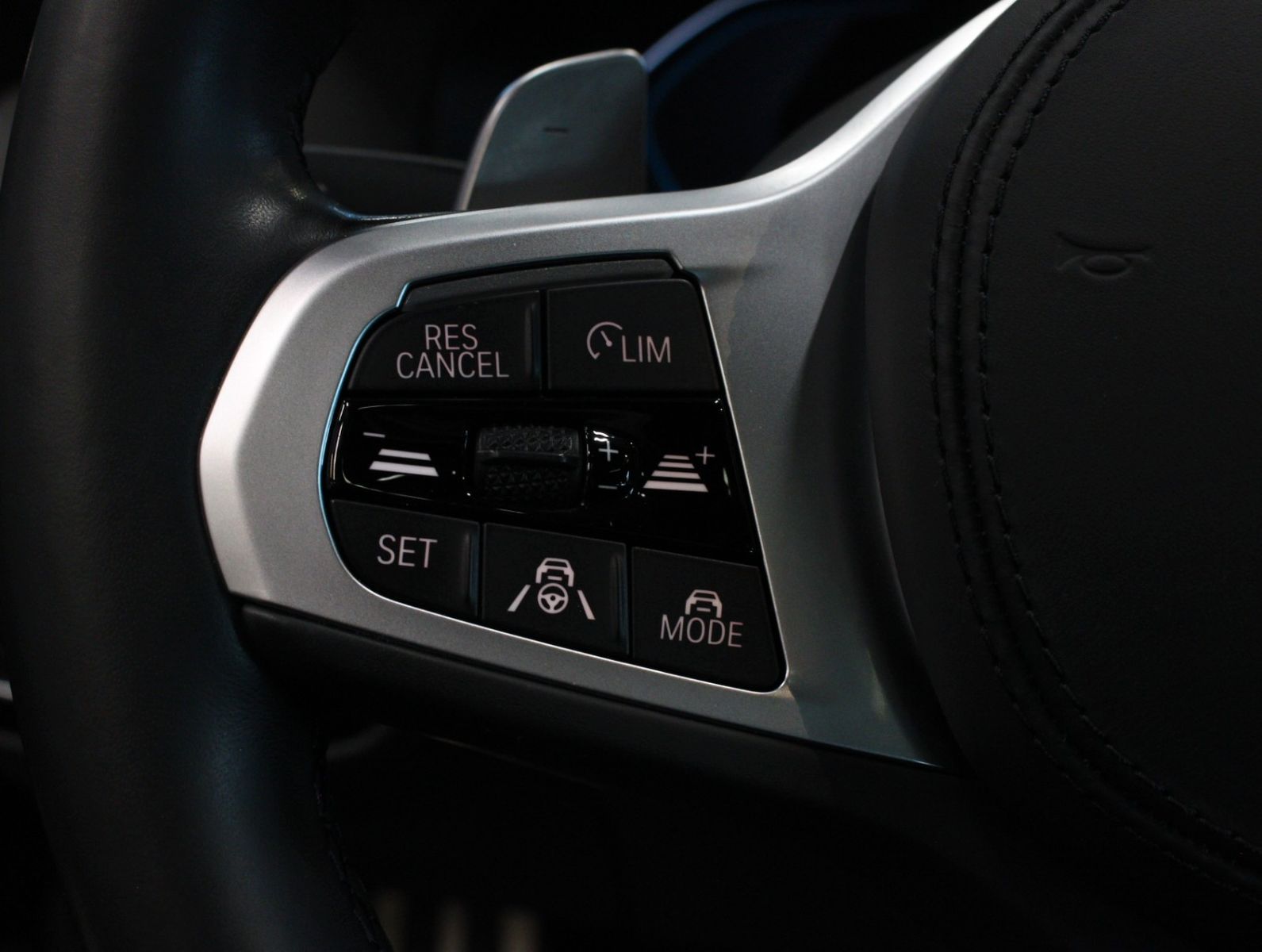 Fahrzeugabbildung BMW 545e xDrive M-Sport*Hud*GSD*360° Kamera