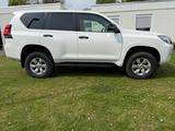 Toyota Land Cruiser 2.8 D-4D Automatik - - gebrauchte Toyota Land Cruiser aus dem Jahr 2021
