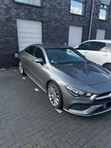 Mercedes-Benz Mercedes Benz CLA 220 AMG Line  - Mercedes-Benz CLA 220 mit Benzin-Antrieb: Coupe, Automatik