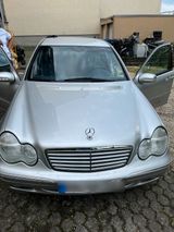 Mercedes-Benz c180 w203  1.Hand  Automatik - Mercedes-Benz C 180: W203