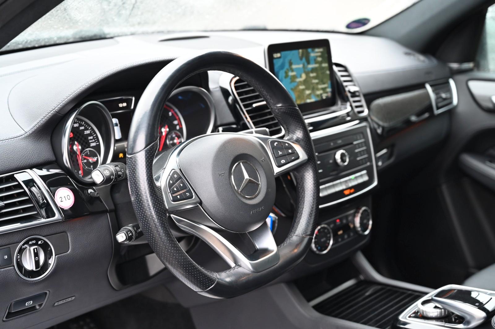 Mercedes-Benz GLE 350 d 4Matic AMG *SERVICE NEU*TOP