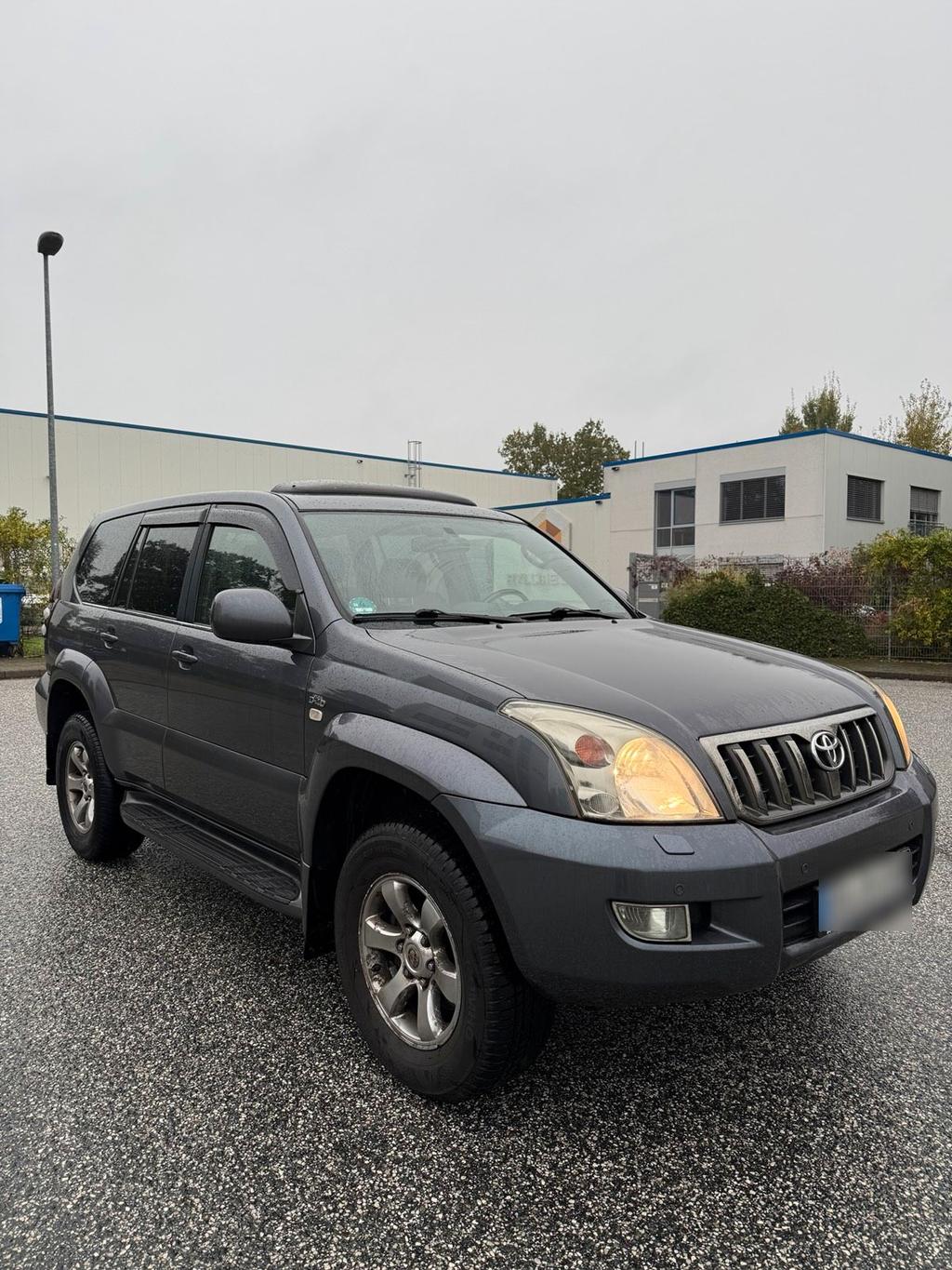 Toyota Land Cruiser J12 Automatik Lang 8x ...