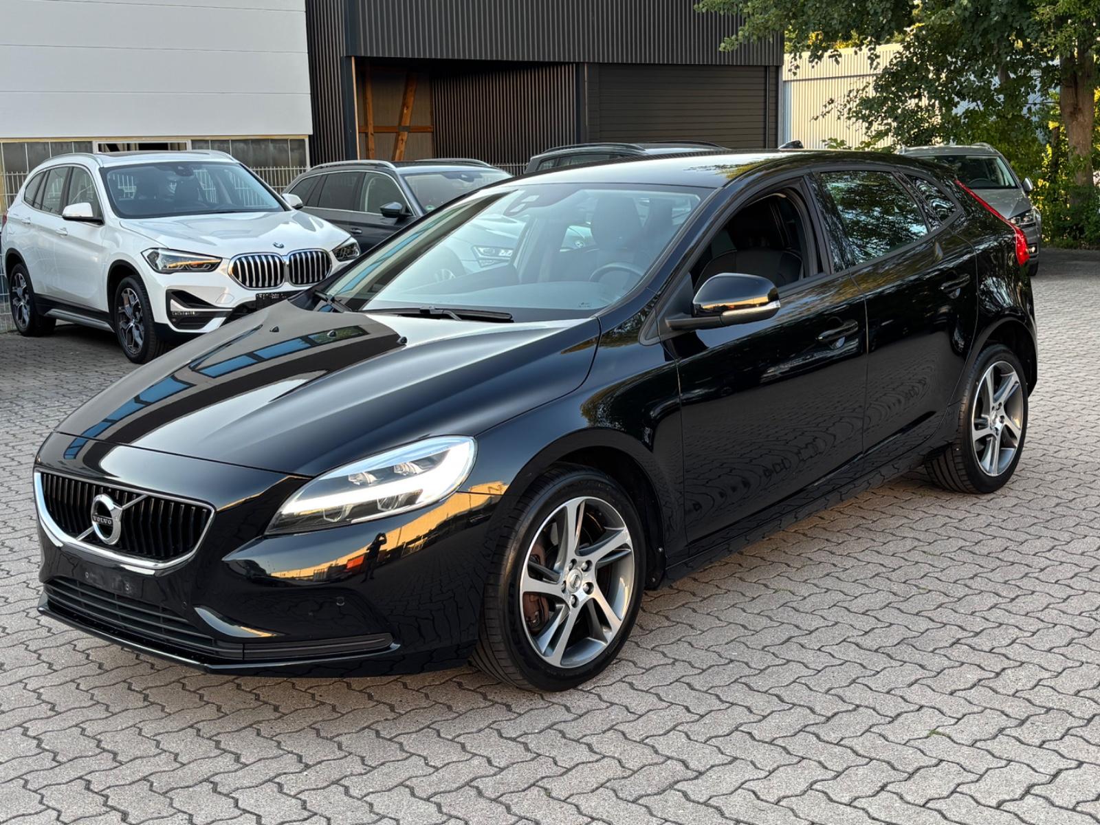 Volvo V40 Momentum Automatik