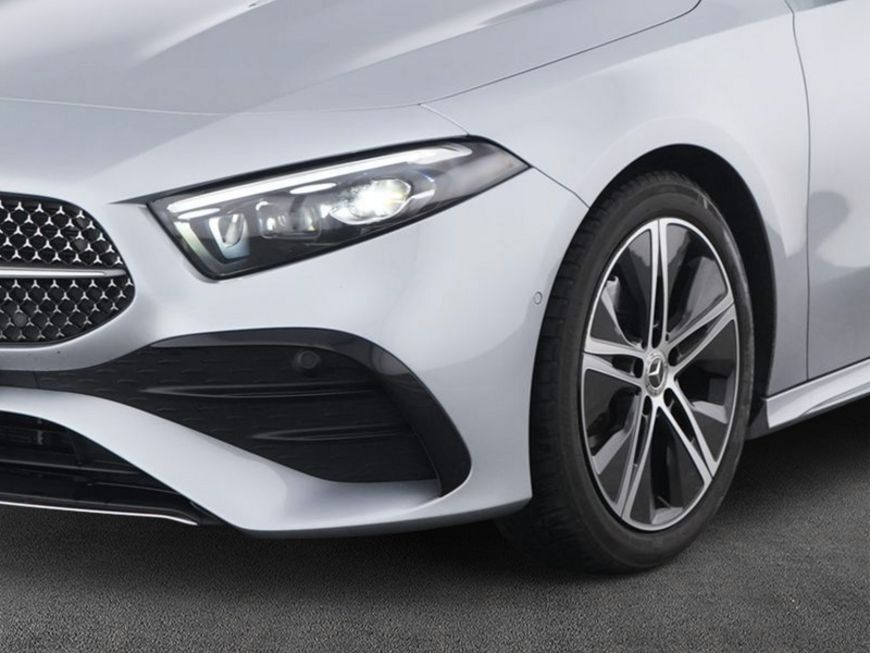 Mercedes-Benz A 200 AMG Edition Multibeam Winter Laderaum foto 3